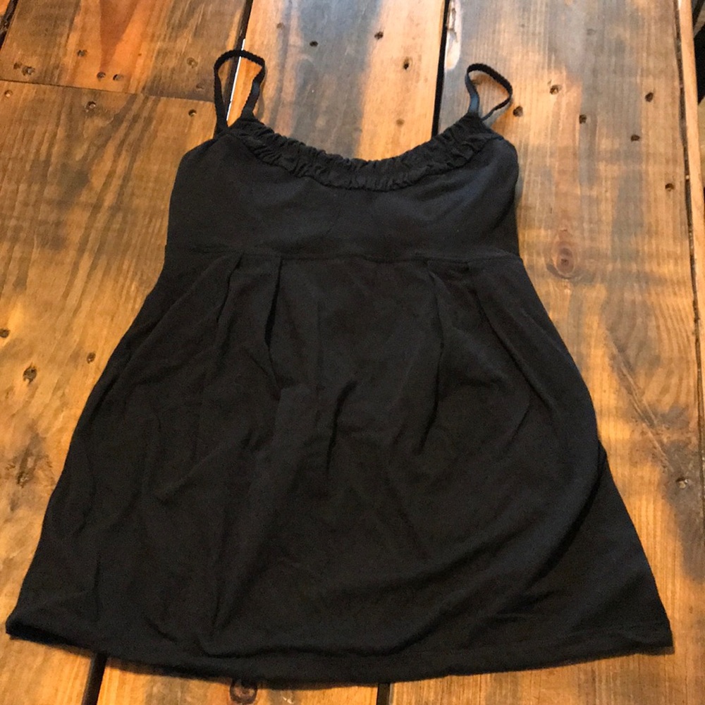 Size 6 lululemon work out tank!
